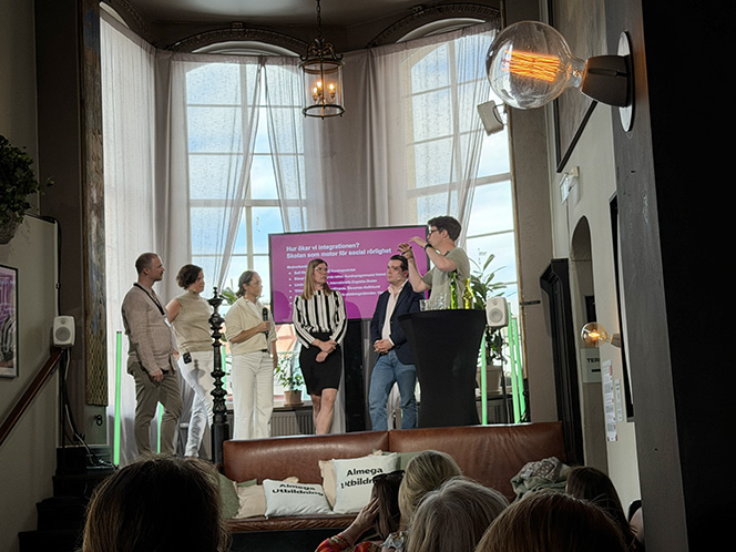 Lisa Norming, rektor på Kunskapsskolans resursskola och Sofi Klang, sverigechef för Kunskapsskolan. 