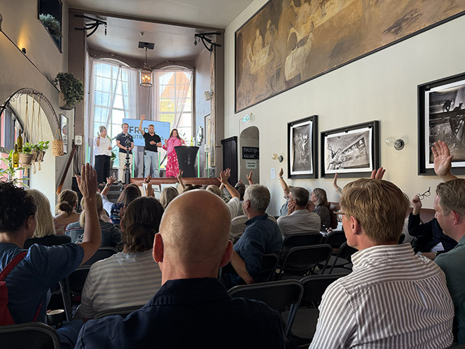 Mikaela Valtersson, Kunskapsskolans chef för externa relationer, modererade seminarium om AI. 
